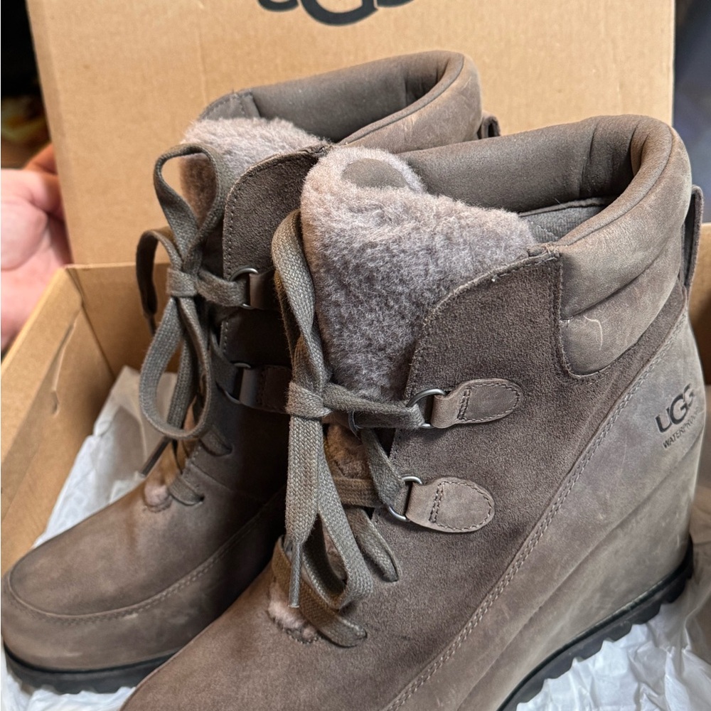UGG Valory Dark Boots - Picture 5 of 16
